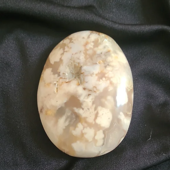 Flower Agate Palmstone - Picture 2 of 2